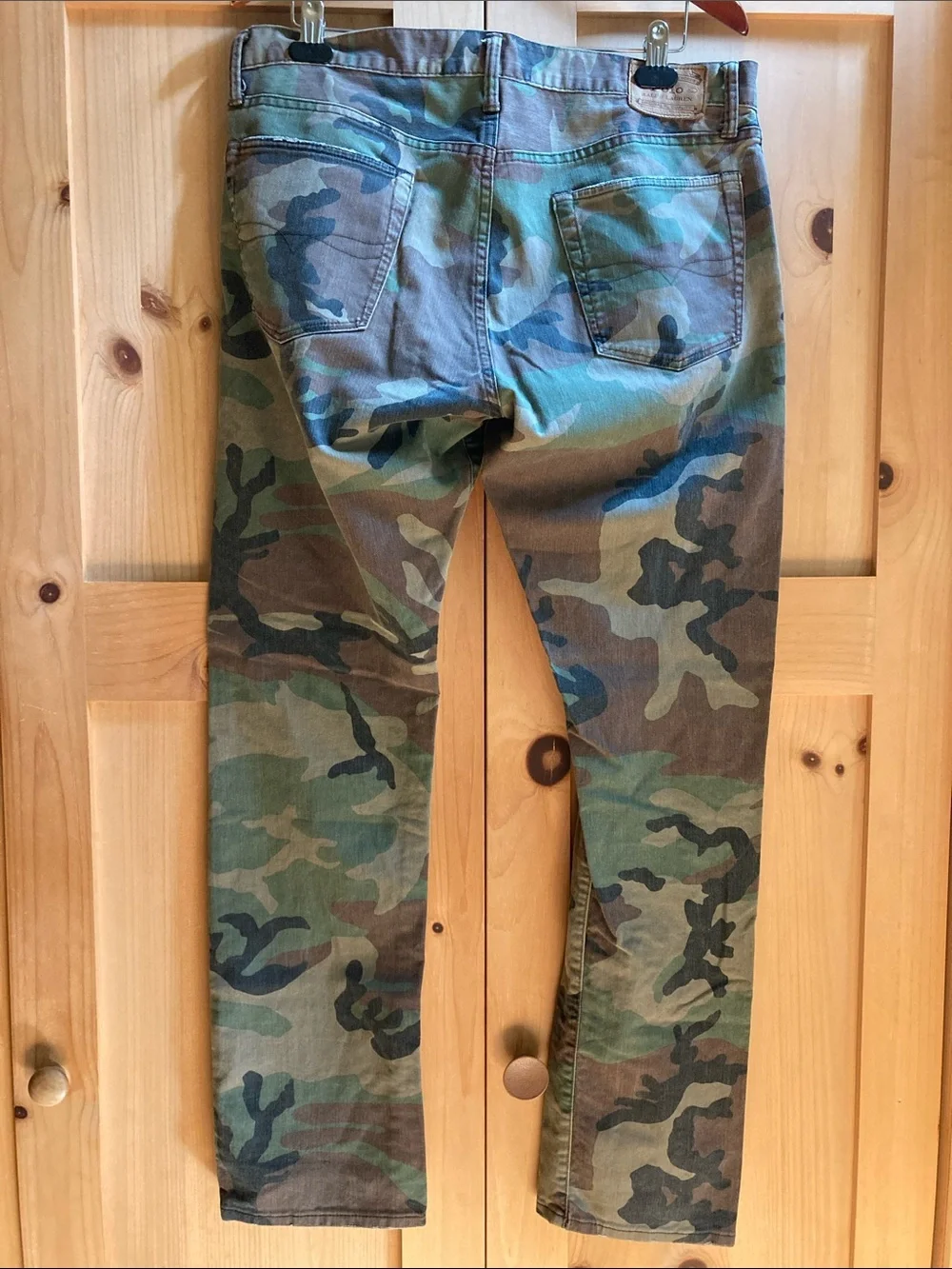 Polo Ralph Lauren The Varick Slim Straight Camo Pants